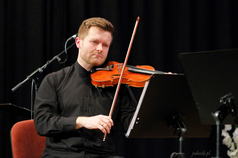 II Koncert fortepianowy f-moll op. 21 Fryderyka Chopina - Zesp Szk Muzycznych Ruda lska - 9 marca 2016 rok