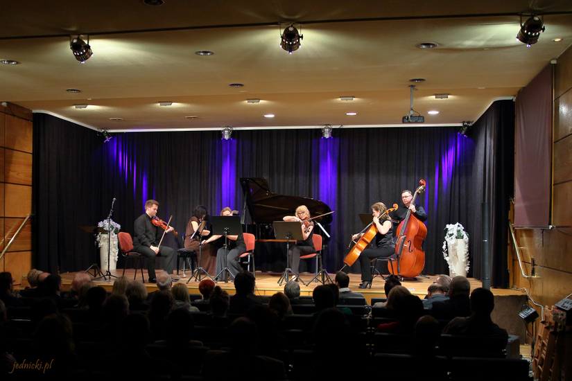 II Koncert fortepianowy f-moll op. 21 Fryderyka Chopina - Zesp Szk Muzycznych Ruda lska - 9 marca 2016 rok